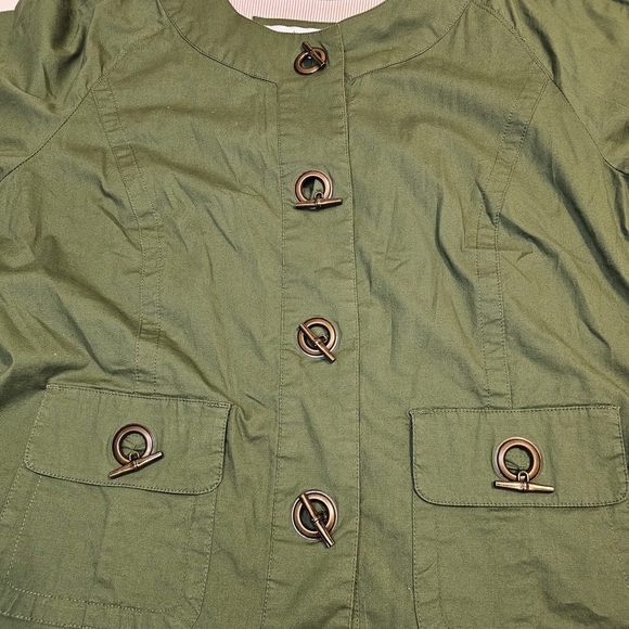 LIVE A LITTLE OLIVE GREEN TOGGLE BUTTON SHORT SLEEVE JACKET WOMENS SZ LG - Picture 9 of 10